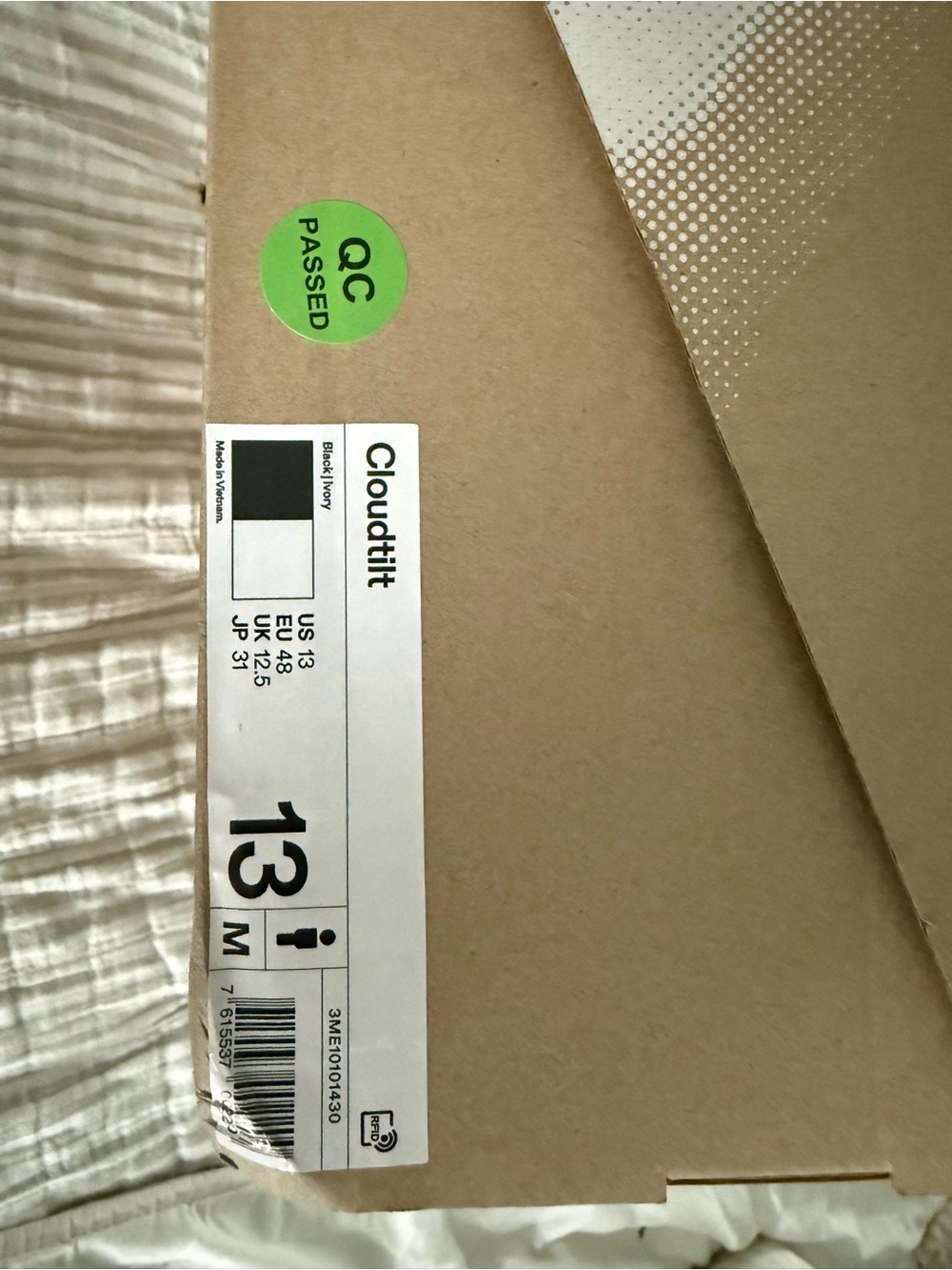 On Running Men's Cloudswift Lightweight White/Black Running Shoes - Picture 7 of 7